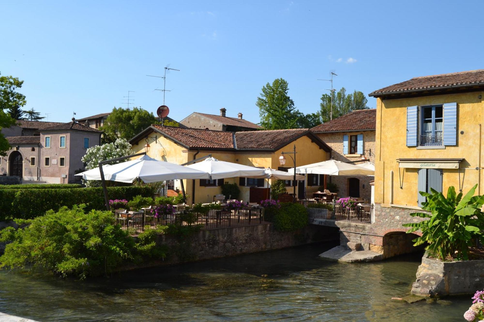 Le Finestre Su Borghetto Hotel Valeggio sul Mincio Exterior photo