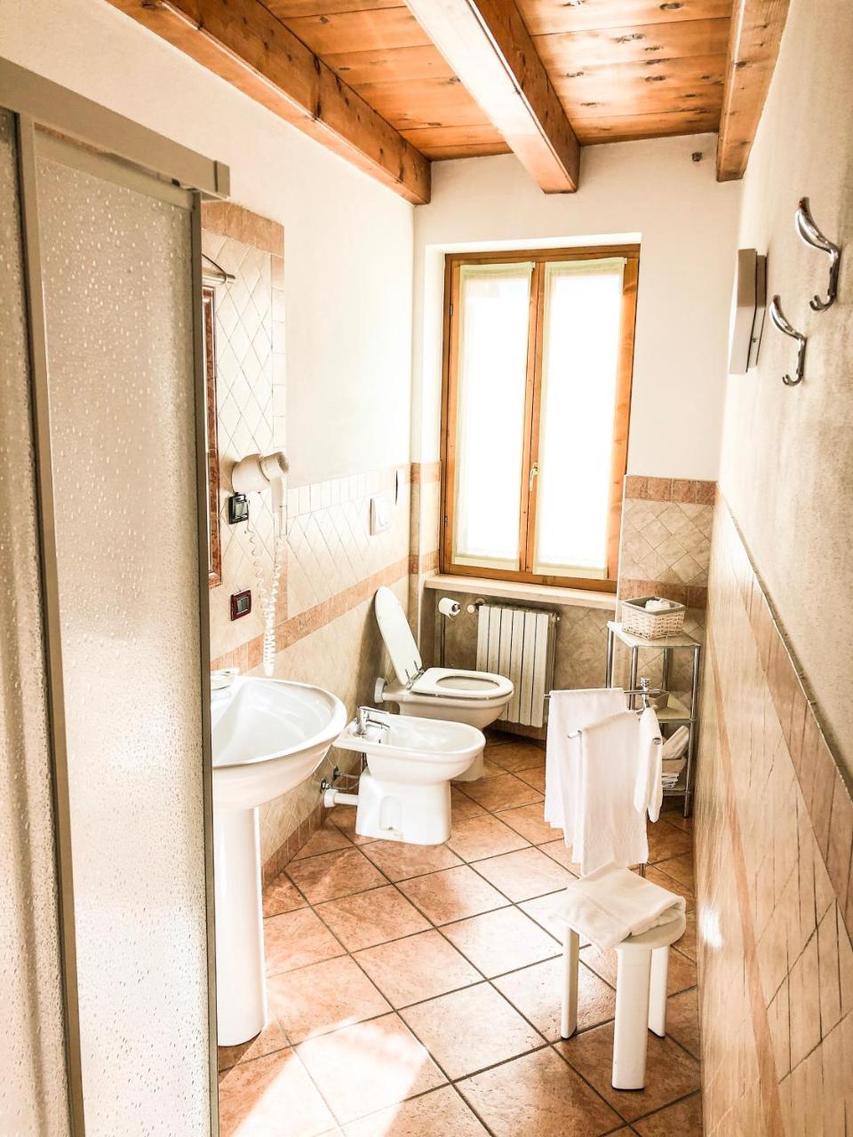 Le Finestre Su Borghetto Hotel Valeggio sul Mincio Exterior photo