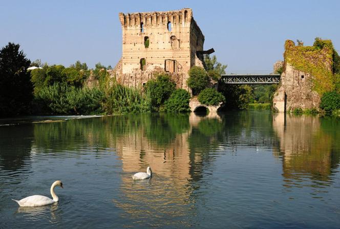Le Finestre Su Borghetto Hotel Valeggio sul Mincio Exterior photo